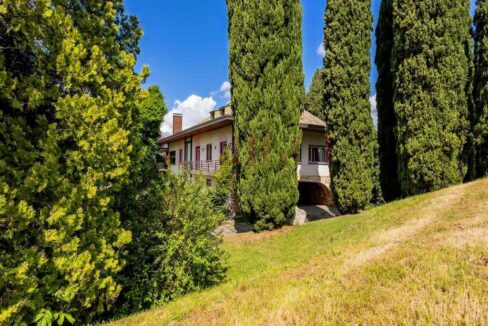 alberi e cipressi - oggiono - villa in vendita - meriggi