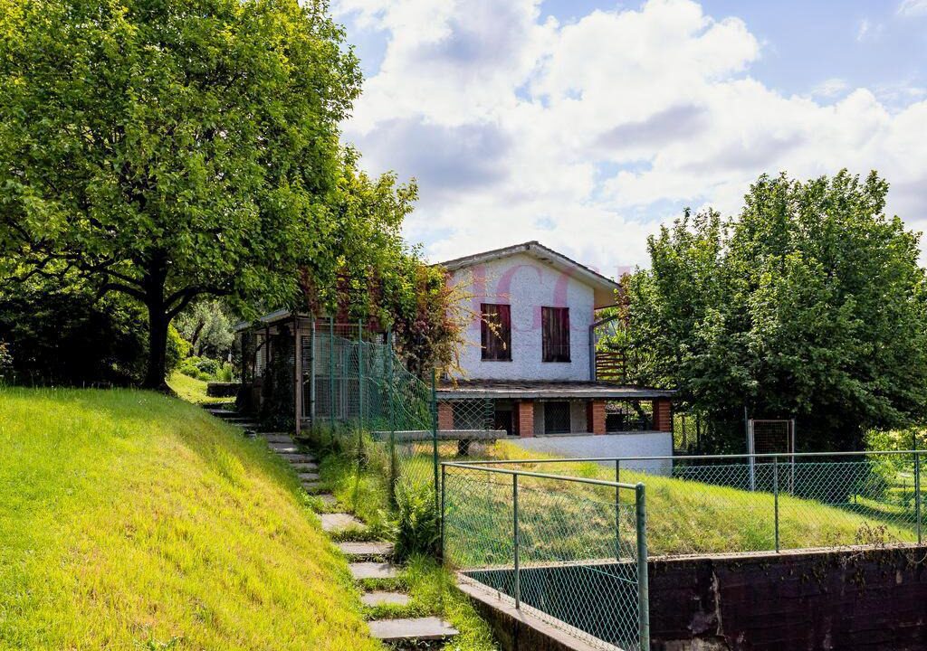 dependance vista dal tennis - oggiono - villa in vendita - meriggi