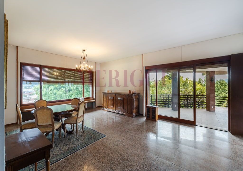 sala da pranzo e uscita sul terrazzo - oggiono - villa in vendita - meriggi