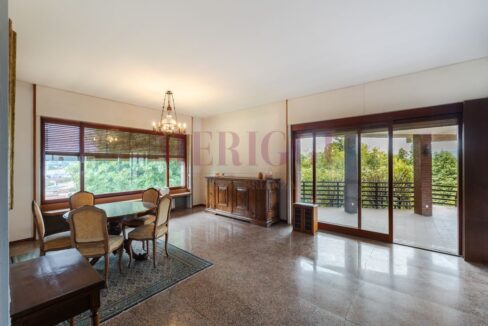sala da pranzo e uscita sul terrazzo - oggiono - villa in vendita - meriggi