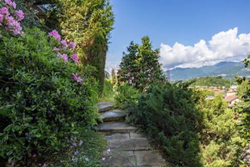 scalinata con panorama - oggiono - villa in vendita - meriggi