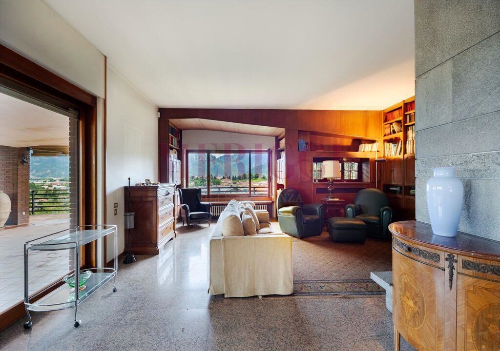 soggiorno e apertura sul terrazzo - oggiono - villa in vendita - meriggi