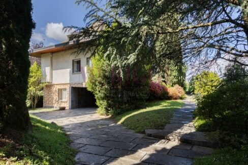 vialetto e piazzale di manovra - oggiono - villa in vendita - meriggi