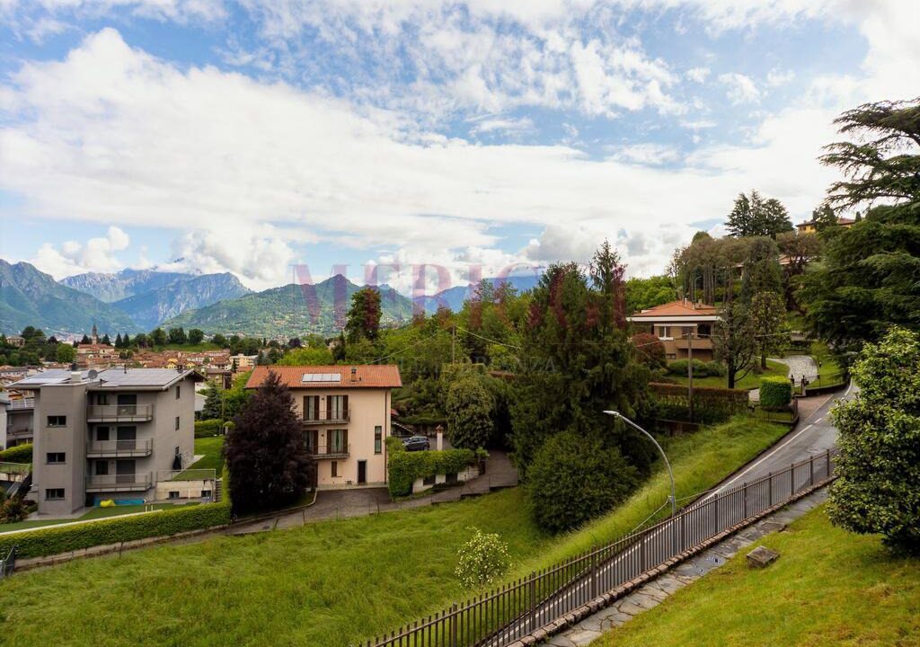vista verso nord est - oggiono - villa in vendita - meriggi