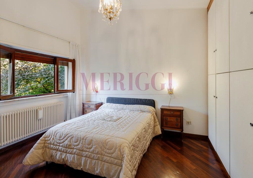 camera al primo piano - villa inverigo in vendita - meriggi