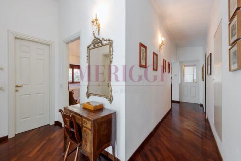 disimpegno del primo piano - villa inverigo in vendita - meriggi