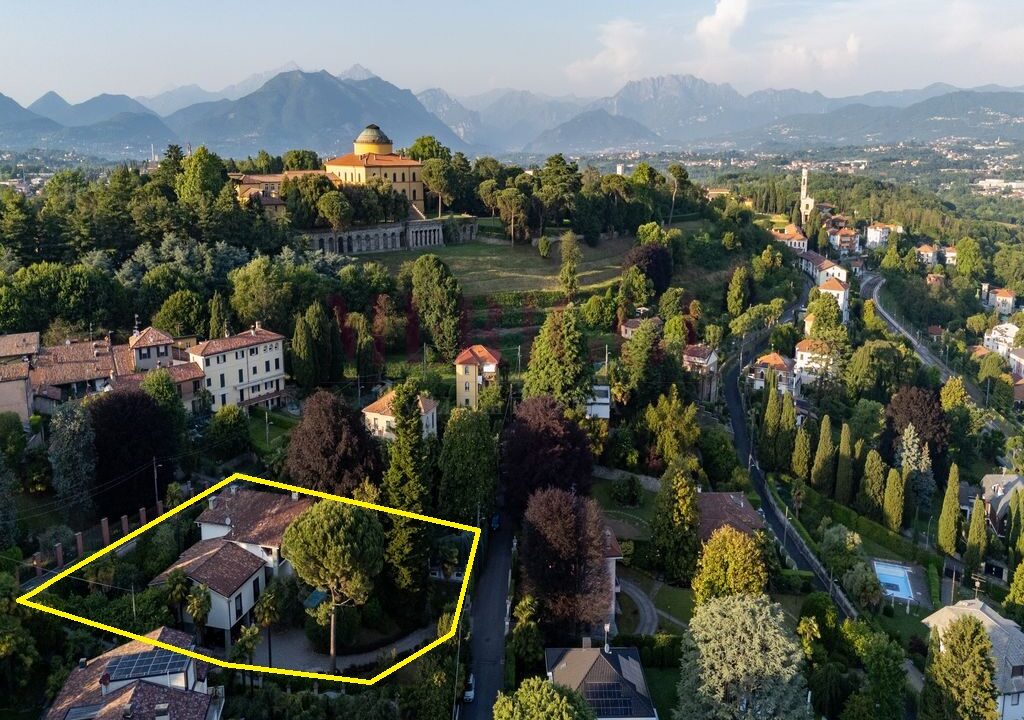 posizione-evidenziata-della-villa-sul-territorio-e-panorama-villa-inverigo-in-vendita-meriggi