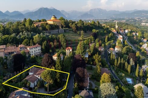 posizione-evidenziata-della-villa-sul-territorio-e-panorama-villa-inverigo-in-vendita-meriggi