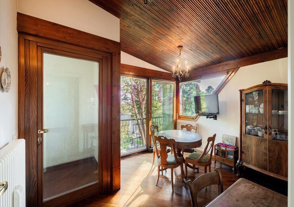 sala da pranzo al primo piano - villa inverigo in vendita - meriggi