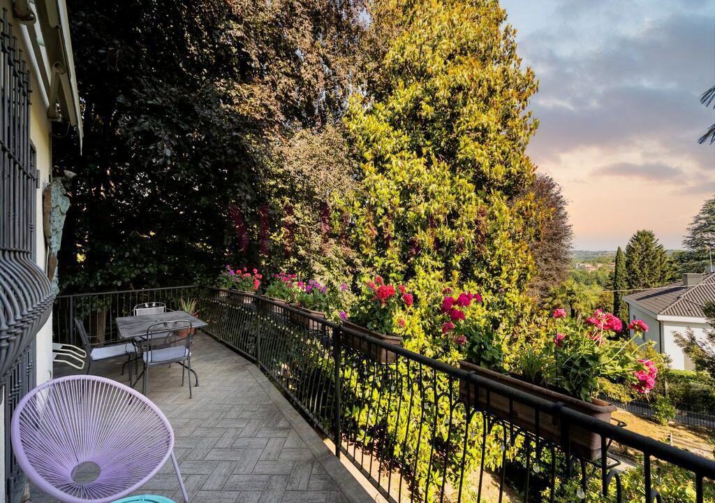 terrazzino e affaccio sulla valle - villa inverigo in vendita - meriggi