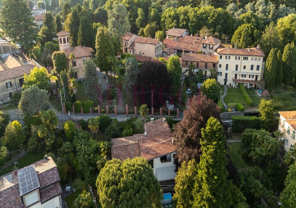 villa-vista-dal-drone-lato-sud-est-villa-inverigo-in-vendita-meriggi