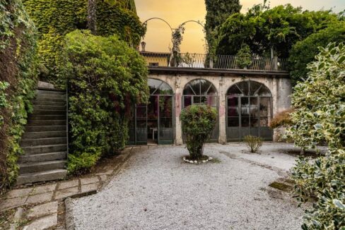 cortile e limonaia - Brongio - vendita - palazzo fumagalli