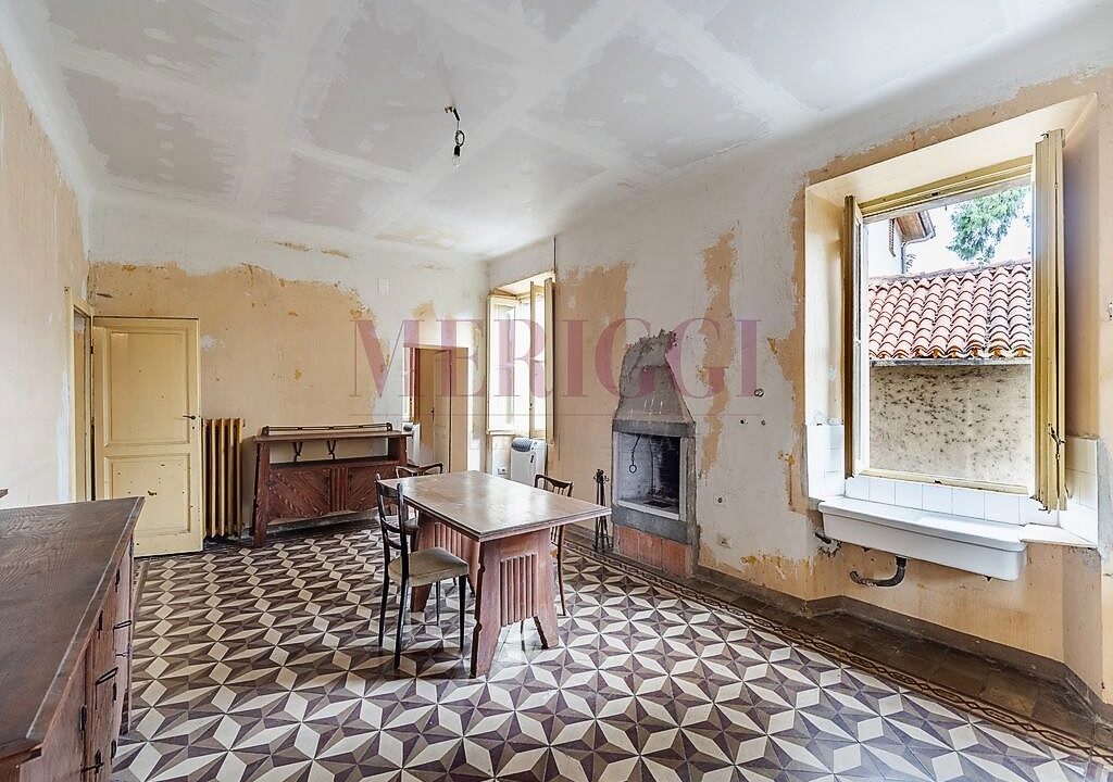 cucina con camino primo piano- villa bonacina - airuno - via Dante - meriggi