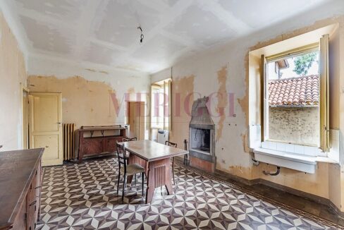 cucina con camino primo piano- villa bonacina - airuno - via Dante - meriggi