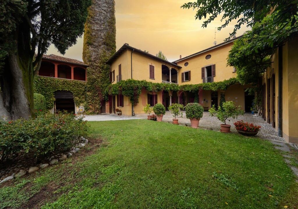 facciata e loggiato - Brongio - vendita - palazzo fumagalli