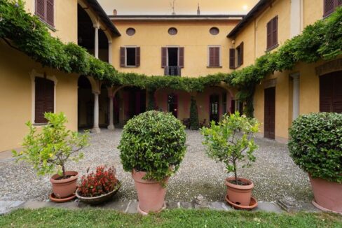 facciata interna - Brongio - vendita - palazzo fumagalli
