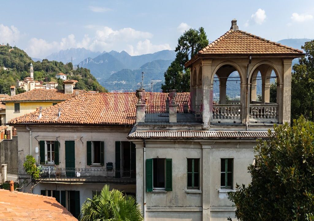 facciata-ovest-e-panorama-villa-bonacina-airuno-via-Dante-meriggi.