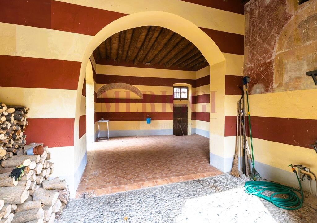 rimessa carrozze - Brongio - vendita - palazzo fumagalli