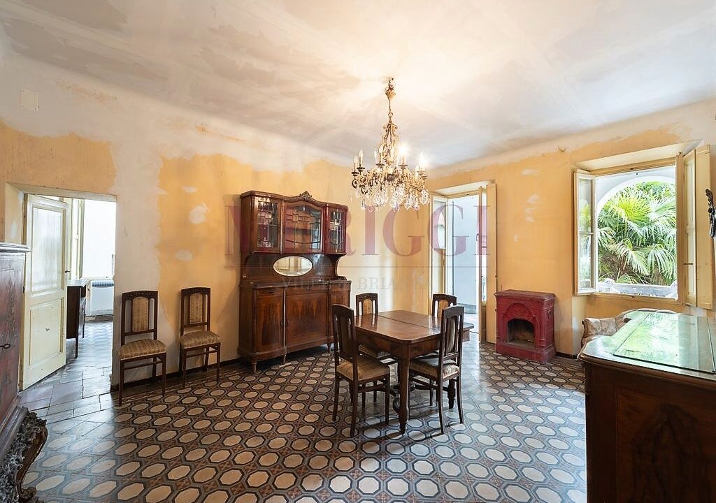 salotto al primo piano- villa bonacina - airuno - via Dante - meriggi