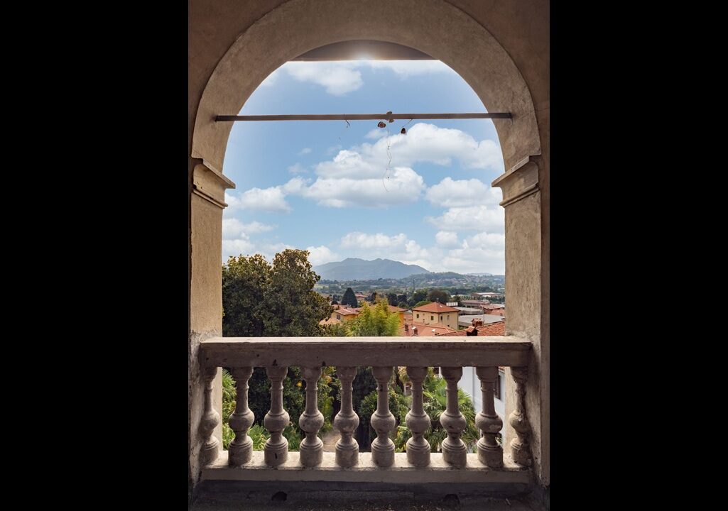 vista a sud dalla torretta- villa bonacina - airuno - via Dante - meriggi