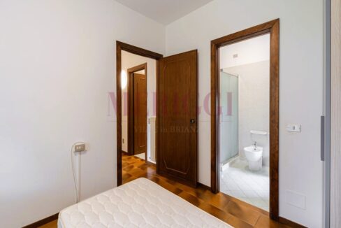 camera e bagno - brongio - piazza fumagalli - vendita villa - meriggi