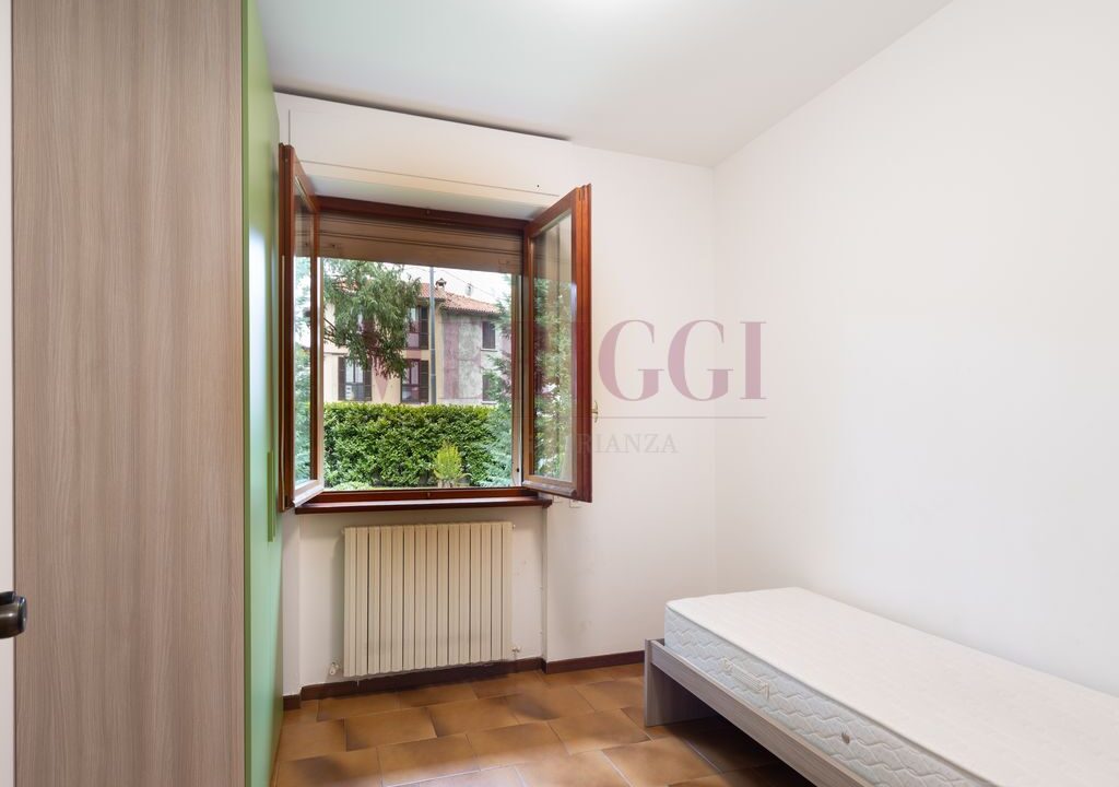 cameretta - brongio - piazza fumagalli - vendita villa - meriggi