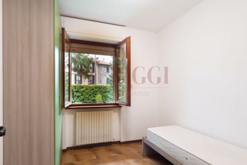 cameretta - brongio - piazza fumagalli - vendita villa - meriggi