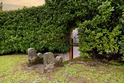 ingresso pedonale - brongio - piazza fumagalli - vendita villa - meriggi