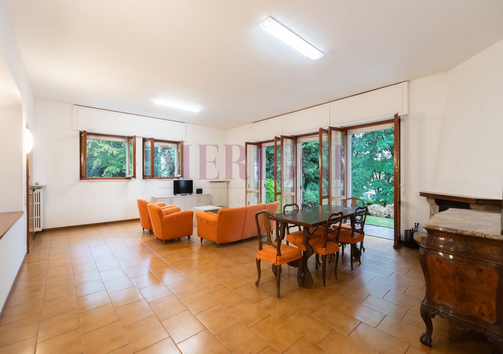 sala - brongio - piazza fumagalli - vendita villa - meriggi