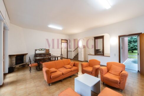 soggiorno e ingresso - brongio - piazza fumagalli - vendita villa - meriggi