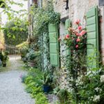 Passeggiando nel giardino delle rose antiche