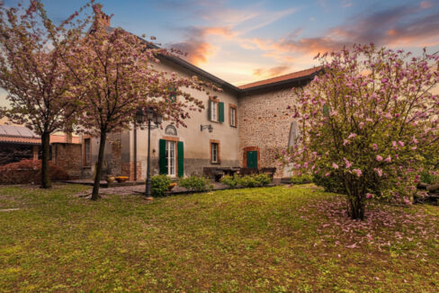 Triuggio - casale in vendita via Buonarroti - Meriggi