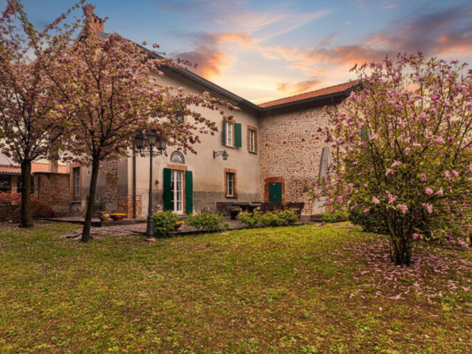 Triuggio - casale in vendita via Buonarroti - Meriggi