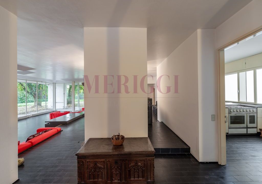 atrio interno - villa alzate brianza - vendita - meriggi