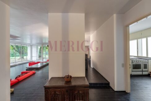 atrio interno - villa alzate brianza - vendita - meriggi