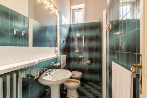bagno al primo piano - villa Oggiono - vendita - Meriggi