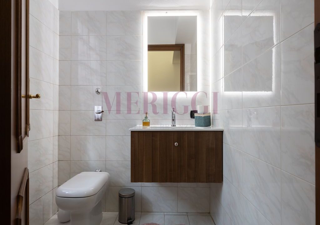 bagno di servizio piano terra - villa oreno - vendita - meriggi