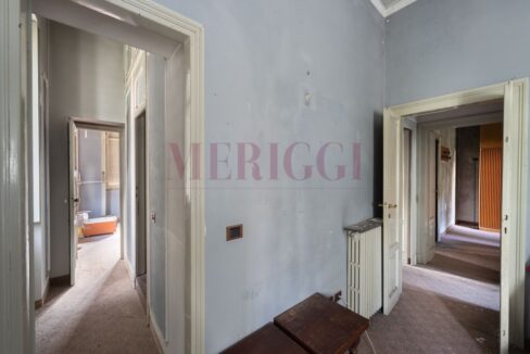 camera con doppio ingresso - villa Asso - vendita - Meriggi