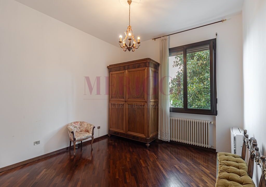camera da letto di servizio - arcore - villa in vendita - meriggi