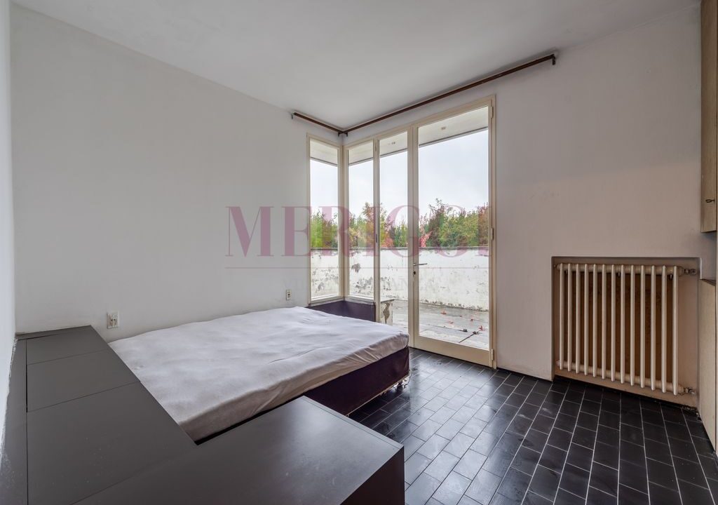 camera da letto - villa alzate brianza - vendita - meriggi
