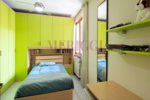 cameretta arredata. Villa vendita. Meriggi Calolziocorte