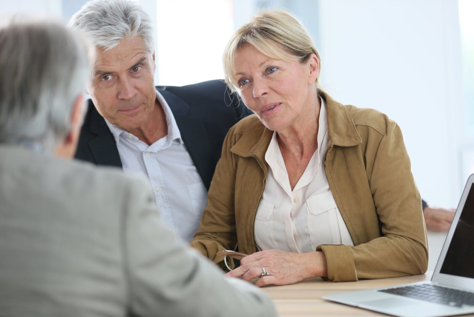clienti chiedono una informazione