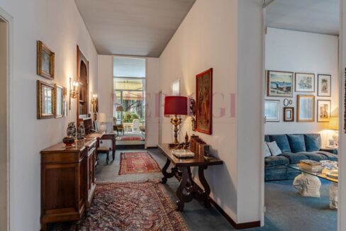 corridoio e soggiorno - villa vendita - cesano maderno - meriggi