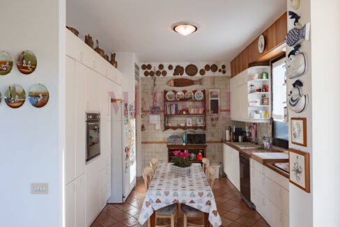 cucina abitabile - arcore - villa in vendita - meriggi