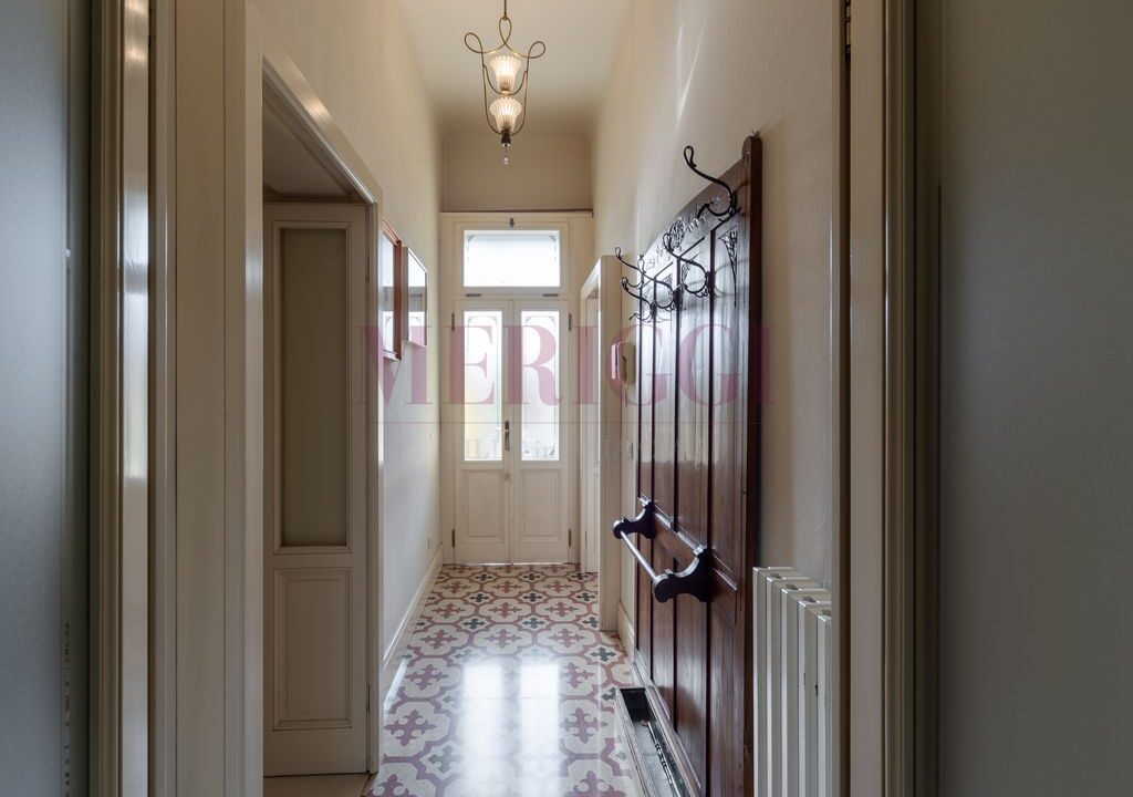 disimpegno di ingresso- villa vimercate - vendita - meriggi