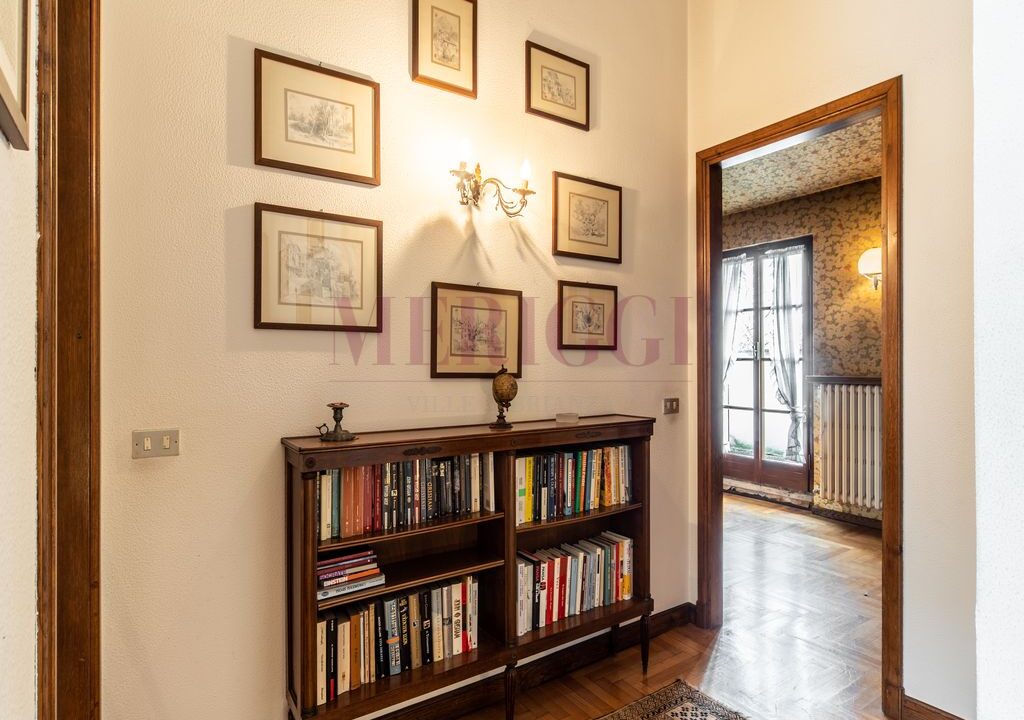 disimpegno primo piano - villa casatenovo montecarmelo - meriggi