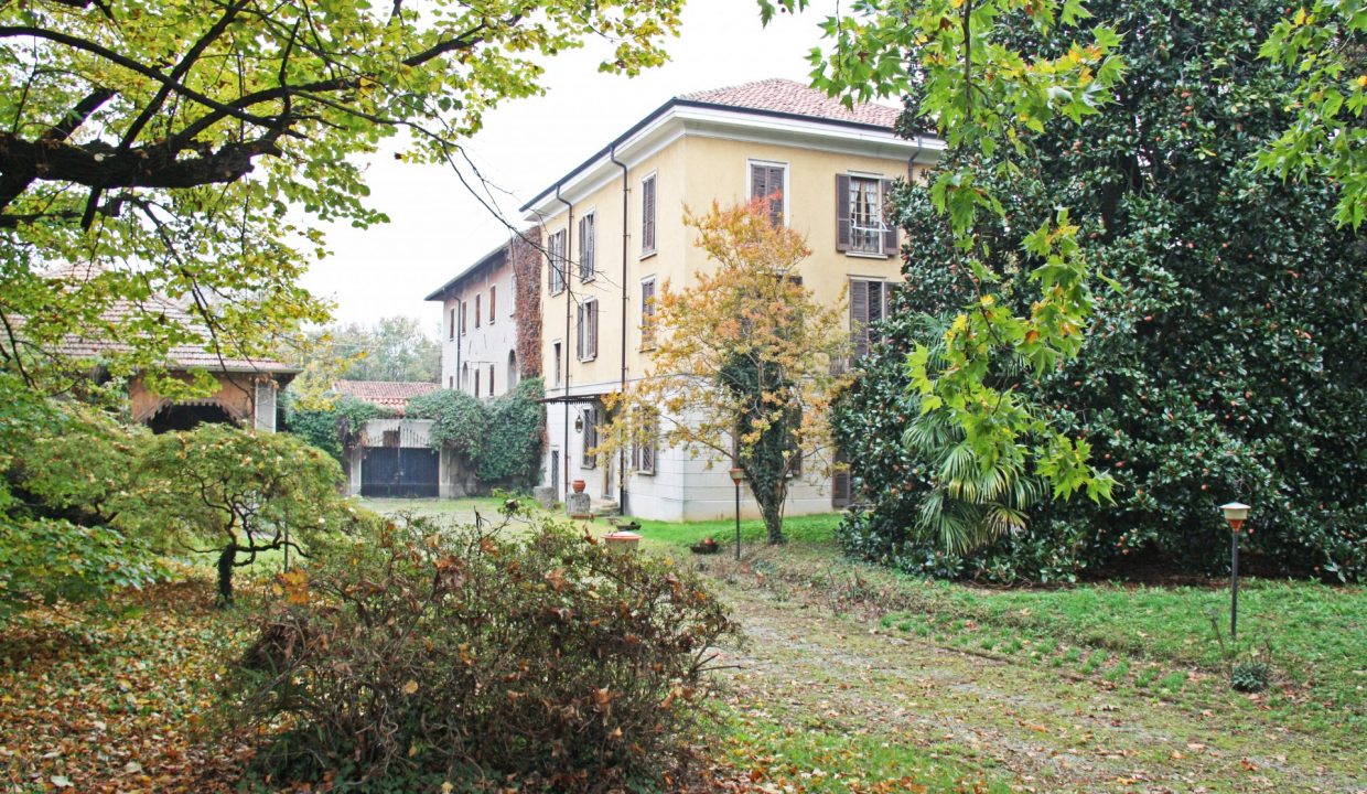 facciata 4 - cascina badia - meriggi ville in brianza