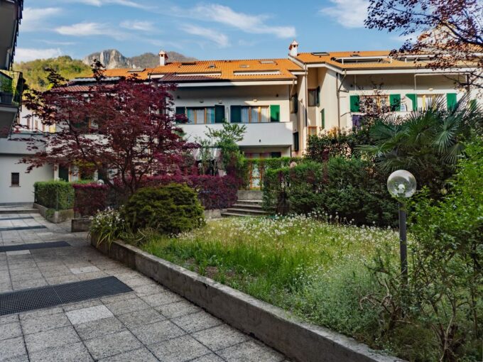 Calolziocorte vendita villa a schiera