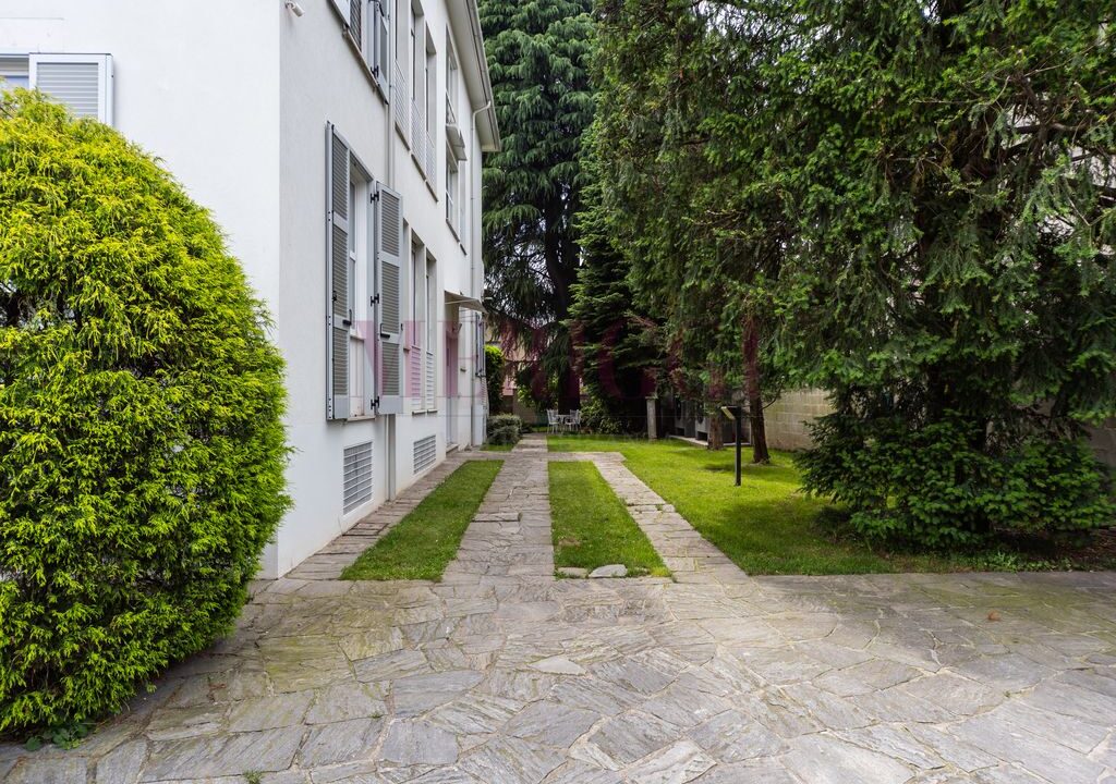facciata e giardino ovest - villa vendita - cesano maderno - meriggi