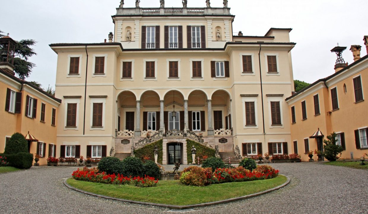 facciata principale - villa gnecchi - verderio - meriggi